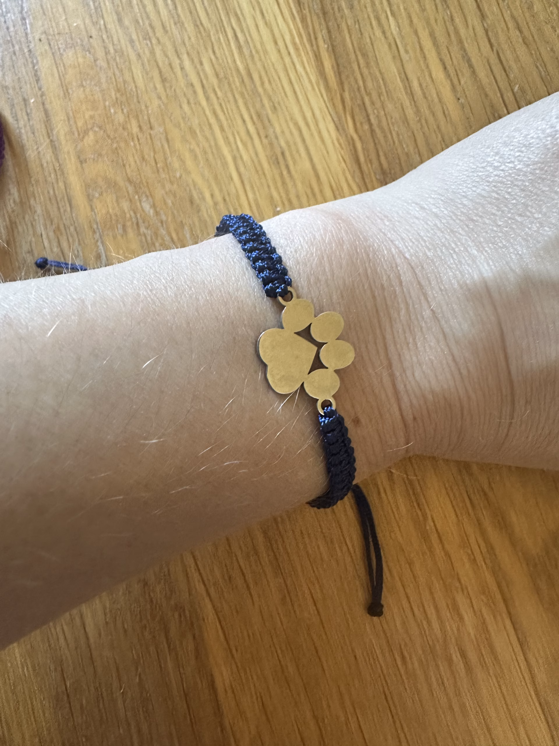 🐾 Handgemachtes Armband mit Pfotenmotiv – in verschiedenen Farben – Bild 5